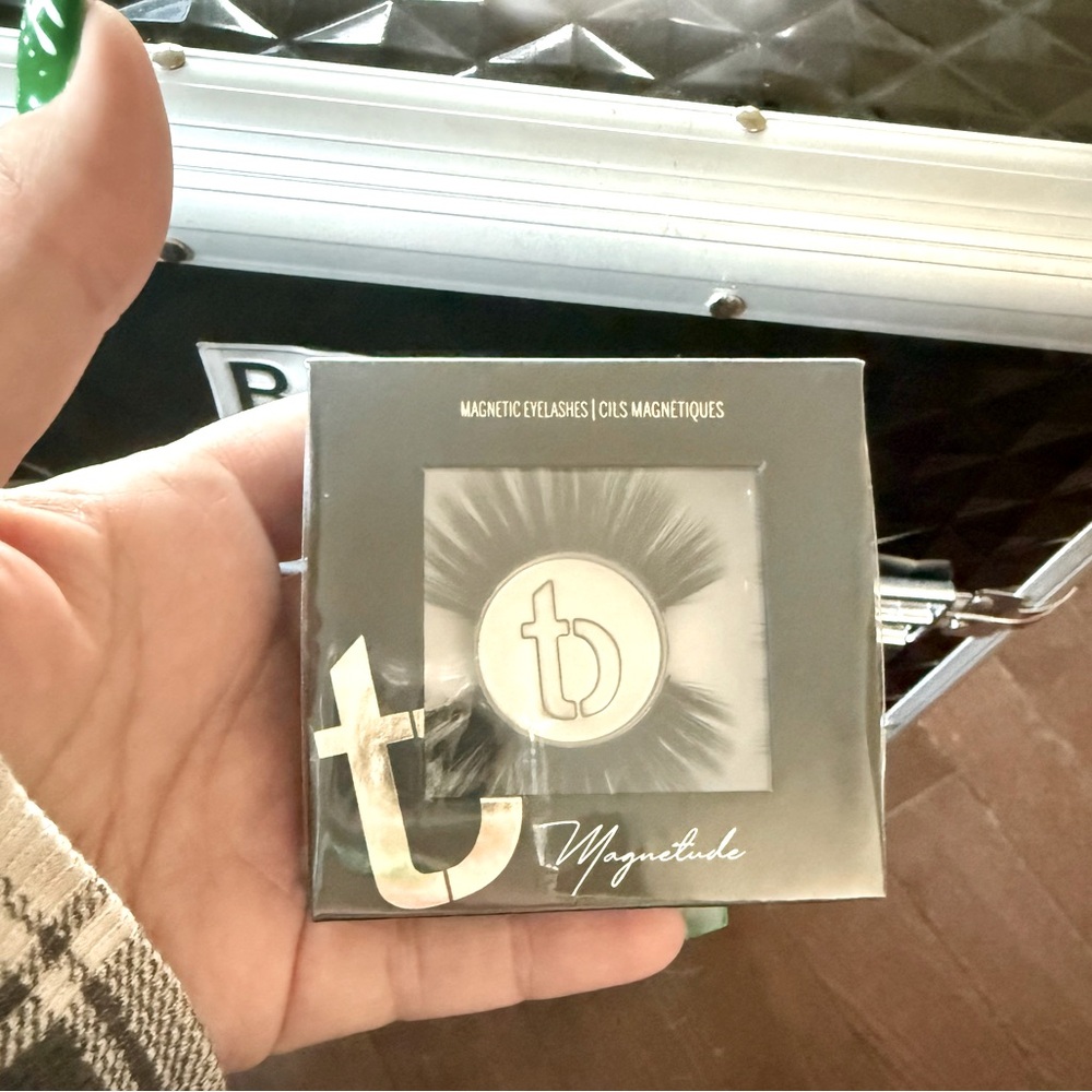 🔥3 for $20🔥🏝️❤️Tori Belle ISLA Magnetic Magnetude Lashes❤️🏝️